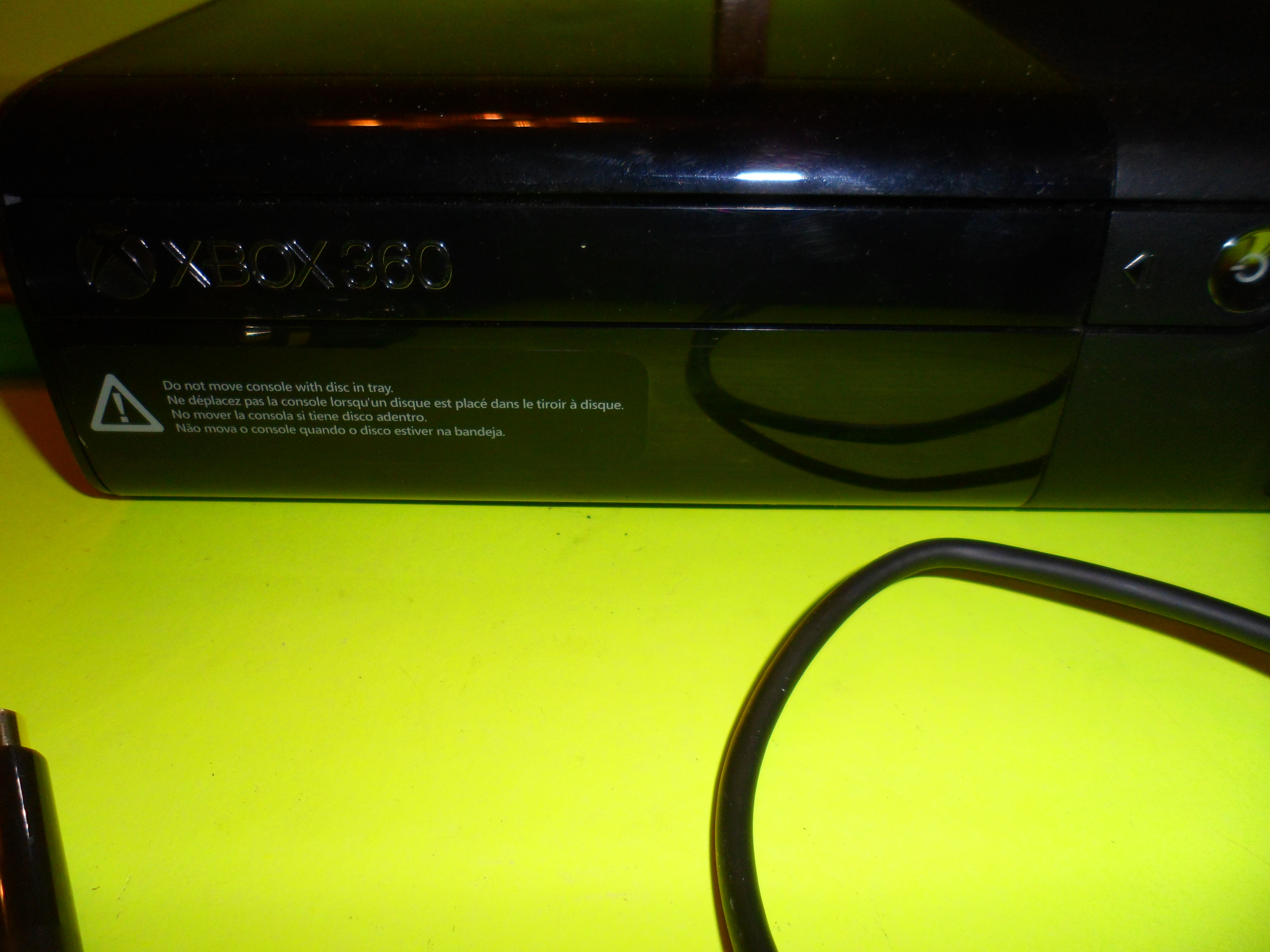 lot 52 image: 4G XBox 360