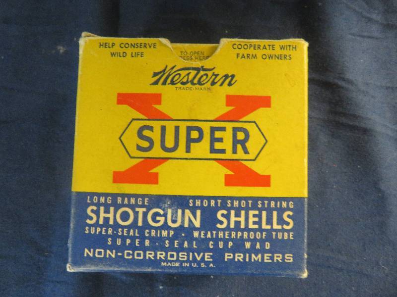 lot 69 image: Western Super X  Shotgun Shell Box