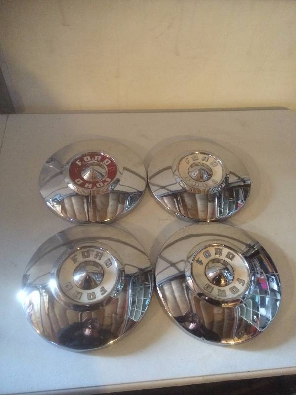 1957 Ford Hub Caps