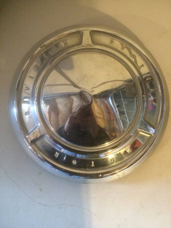 Pontiac Hub Cap
