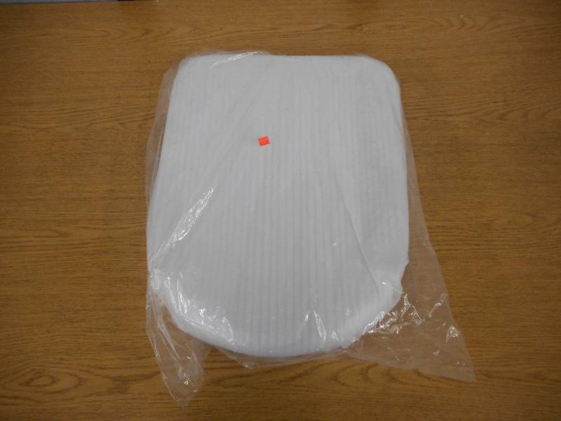TOILET SEAT