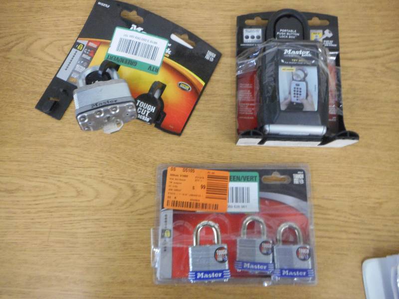 LOT OF 5 MASTERLOCK LOCKS