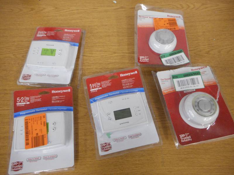 LOT OF 5 HONEYWELL THERMOSTATS