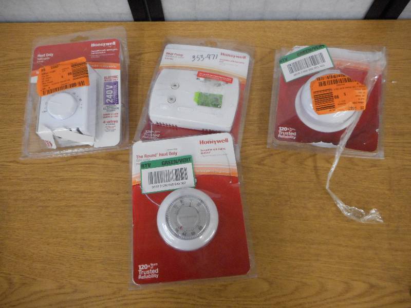 LOT OF 4 HONEYWELL THERMOSTATS