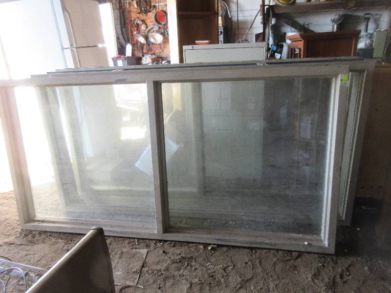 lot 44 image: SINGLE PANE SIDE BY SIDE WINDOWS