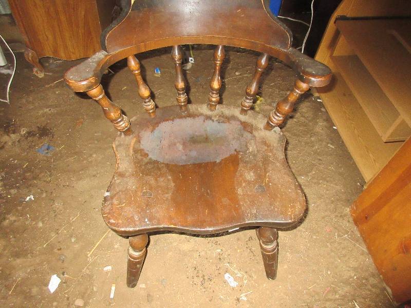 lot 46 image: 2 OLDER HARD WOOD CHAIRS