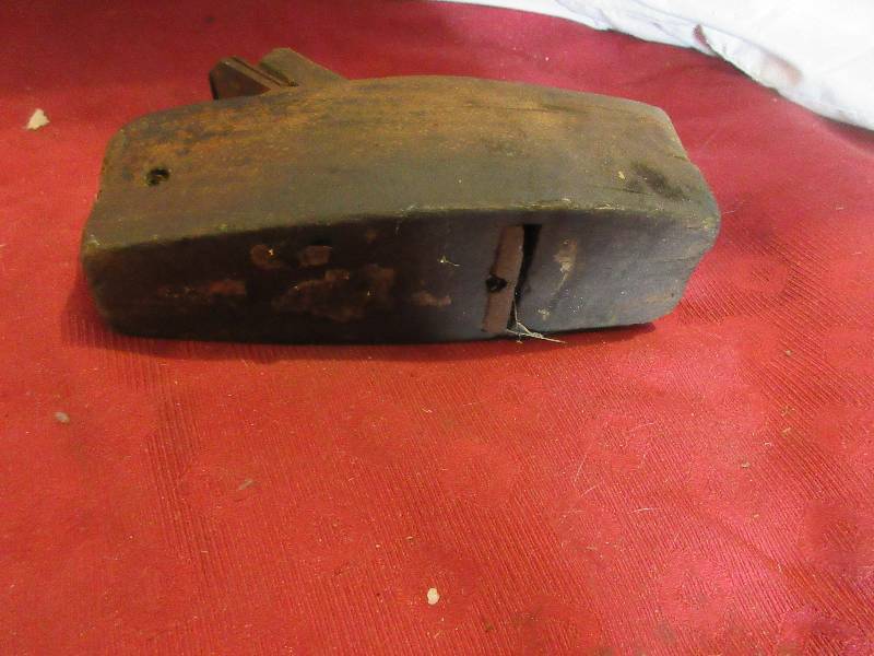 lot 87 image: ANTIQUE WOOD PLANER