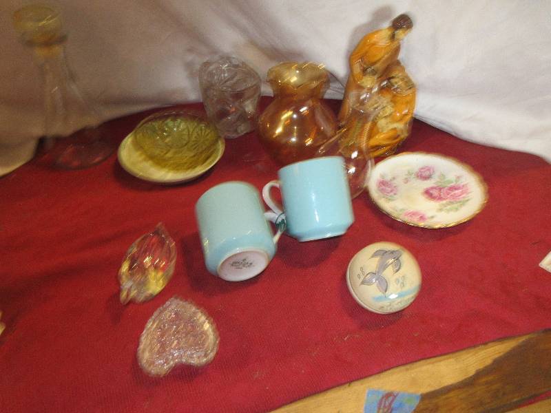 lot 119 image: VINTAGE COLORED GLASSWEAR