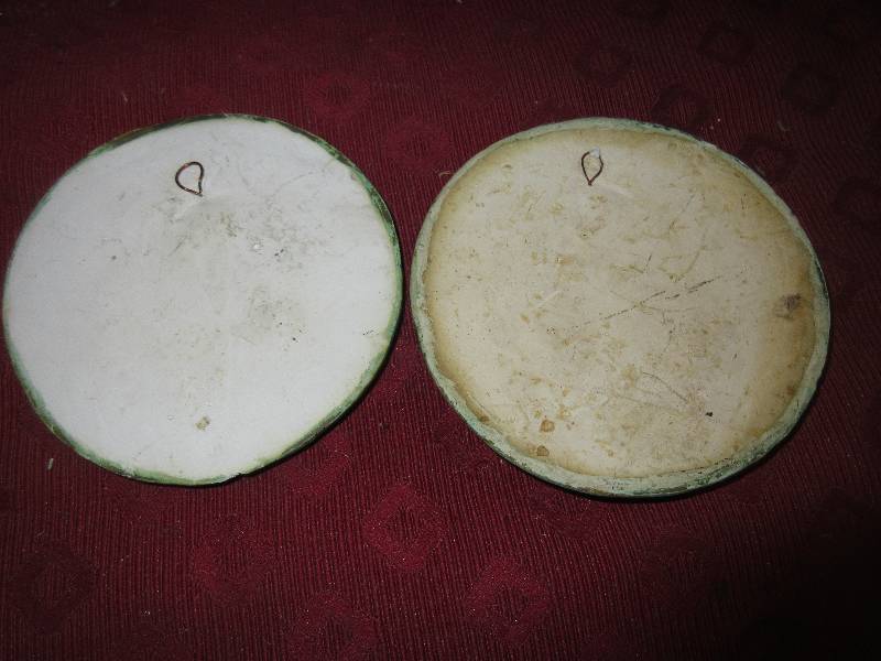 lot 120 image: 2 VINTAGE CHALK WALL HANGINGS