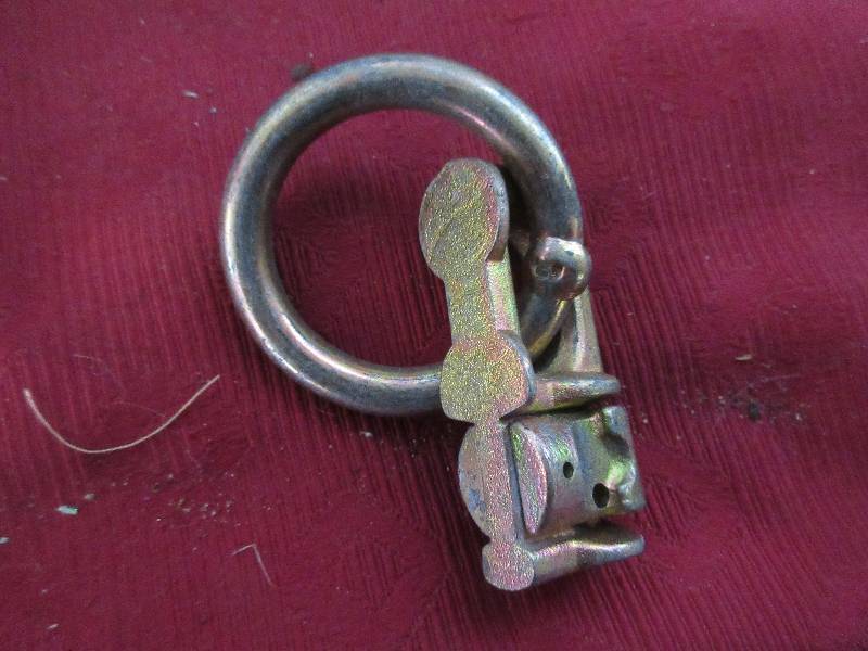 lot 140 image: RING CLAMPS