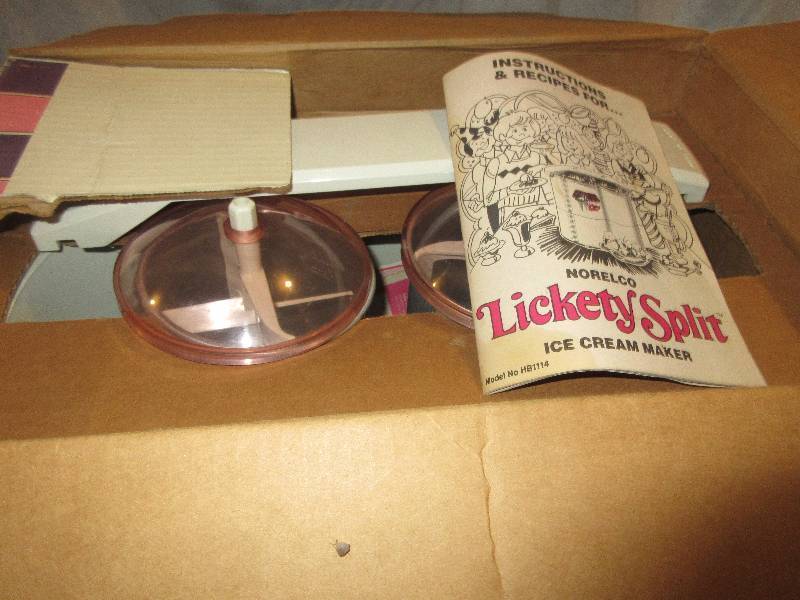 lot 156 image: VINTAGE LICKETY SPLIT ICE CREAM MAKER