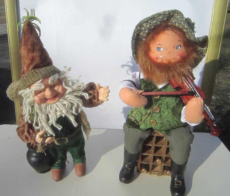 IRISH FIGURINES