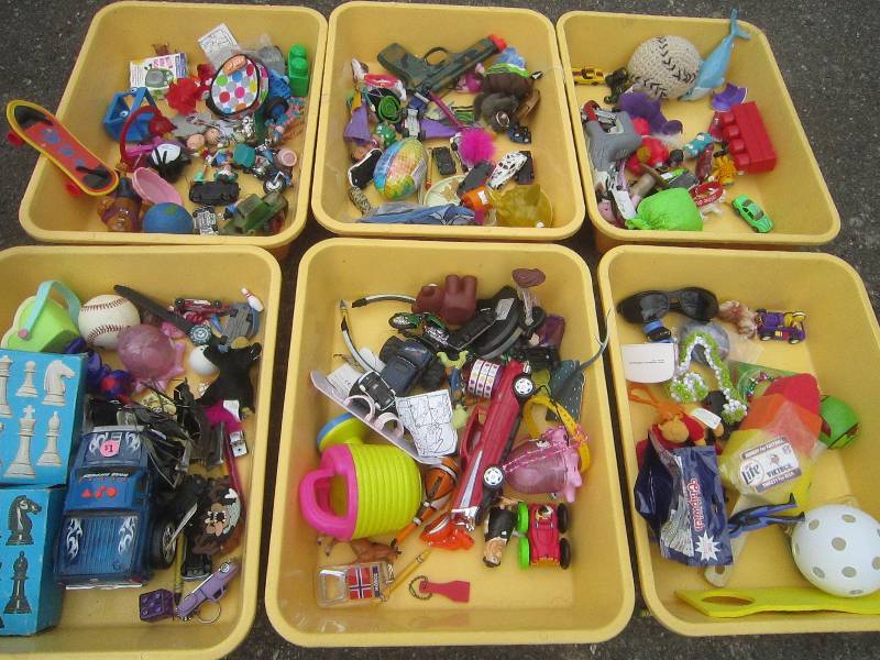 LOT OF KIDS TOYS-