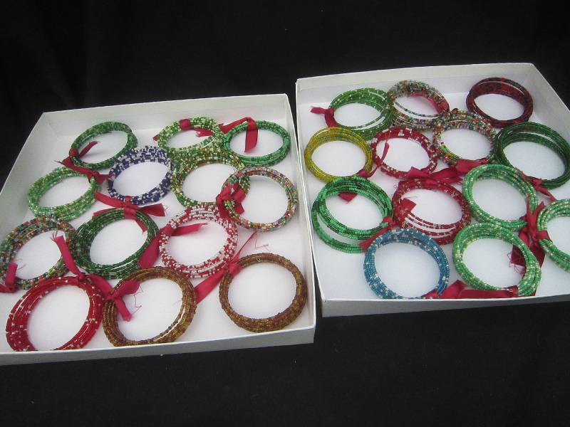 LOT OF 26 BRACELETS