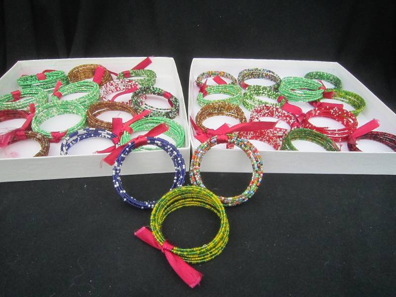 LOT OF 29 BRACELETS