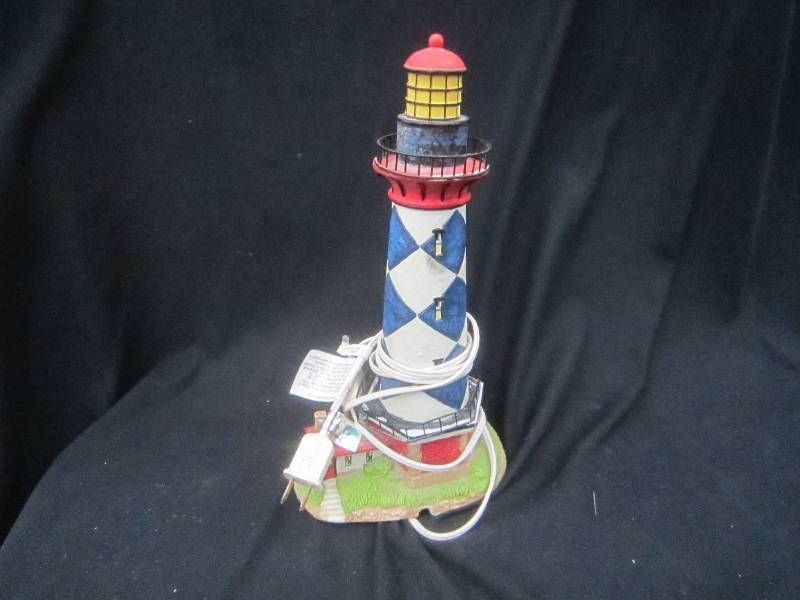 LIGHTED LIGHT HOUSE