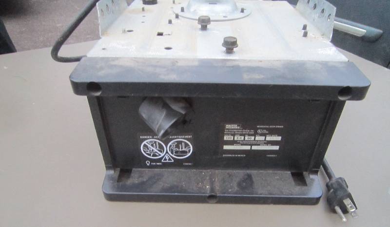 GARAGE DOOR OPENER