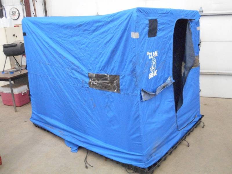 lot 31 image: 6x8 Clam Portable Suit-Case Style...