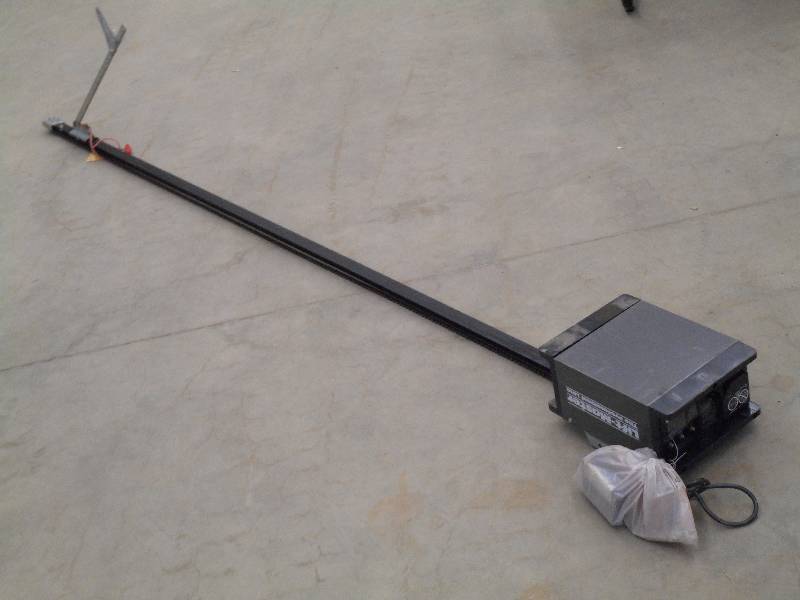 lot 55 image: Lift-Master The Professional Line...