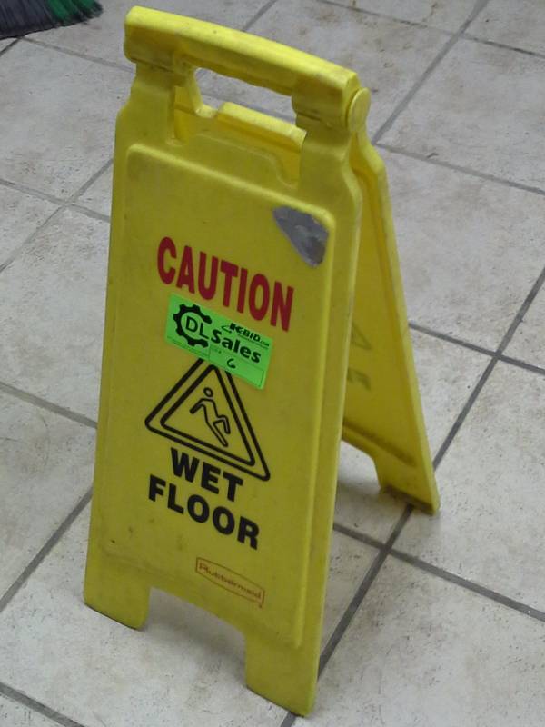 lot 6 image: Wet Floor Sign