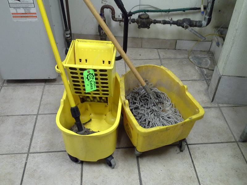 2 Mop Buckets With 2 Mop handles Tire Center/Convenience Store