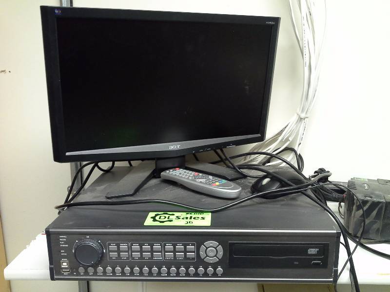 lot 20 image: 16 Channel DVR Security System