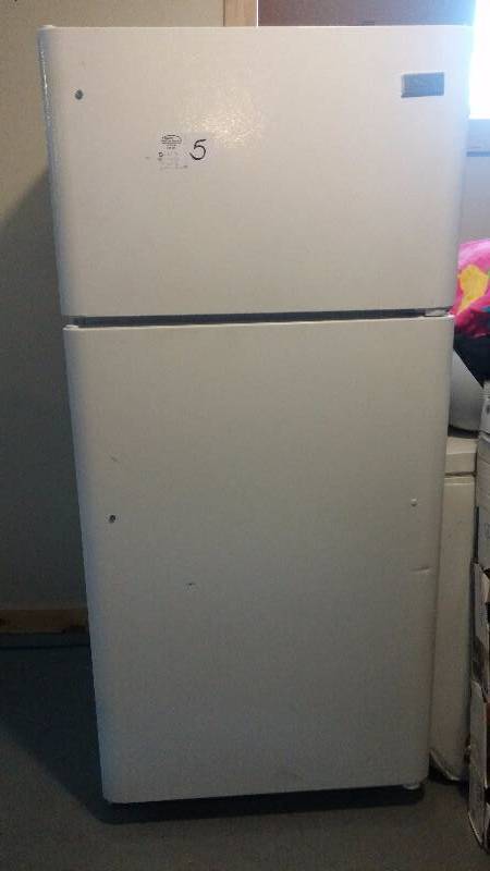 lot 5 image: Frigidaire Refrigerator