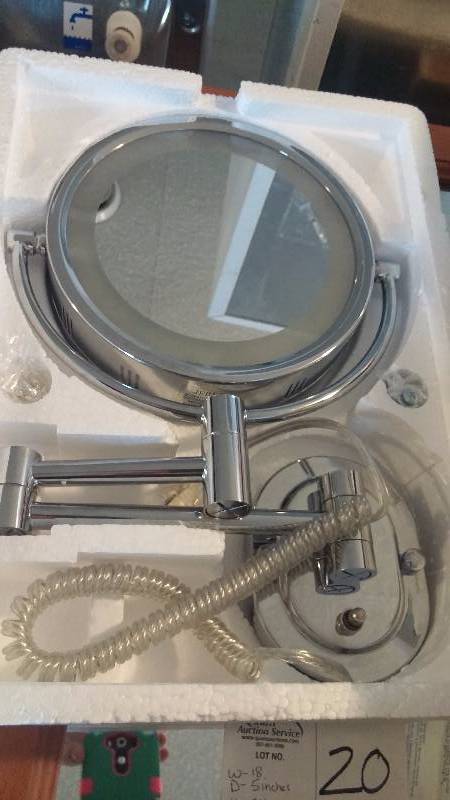 lot 19 image: Wall Mounted mirror with light