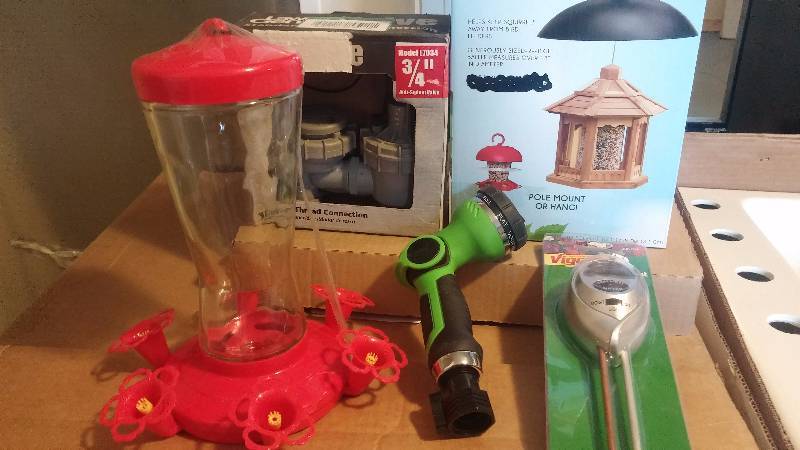 lot 26 image: Gardening lot