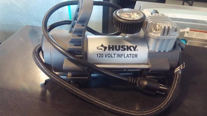 lot 25 image: Husky 120 volt inflator