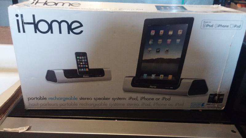 lot 38 image: iHome stereo speaker system