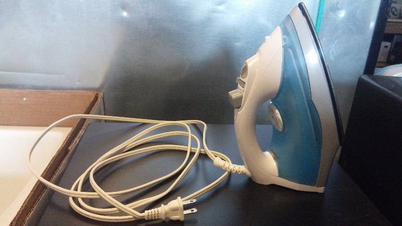 lot 43 image: Rival Iron