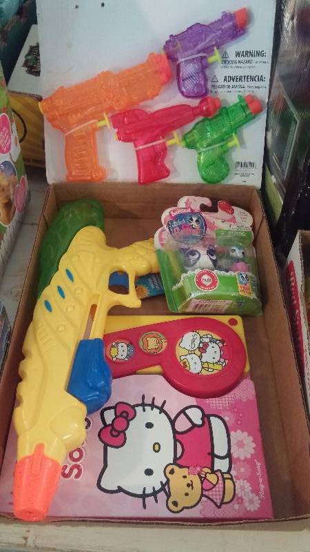 lot 50 image: Toy Lot 1