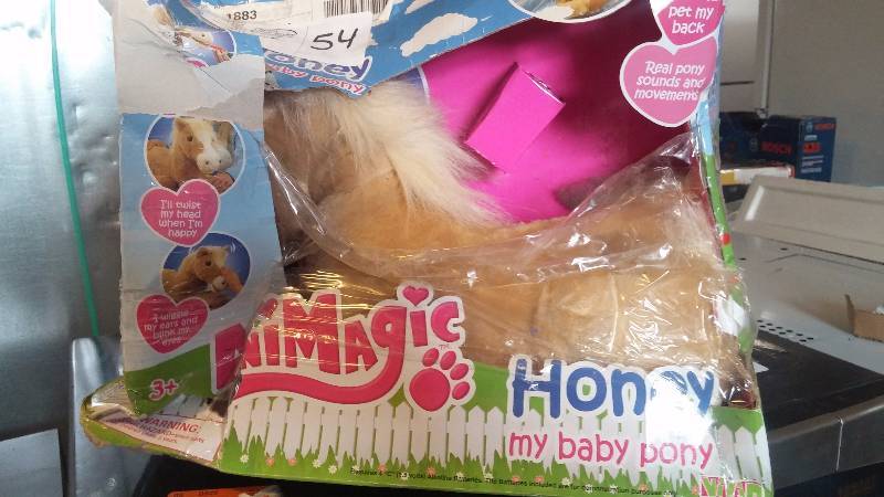 lot 54 image: Animagic Honey my baby pony