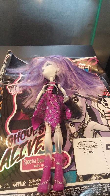 lot 59 image: Little People Wheelies Loops n Swoops Amusement Park