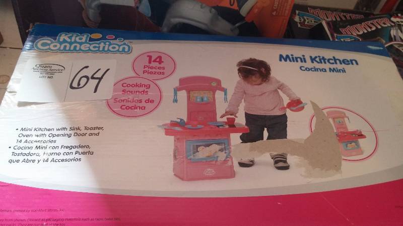 lot 64 image: Mini Kitchen