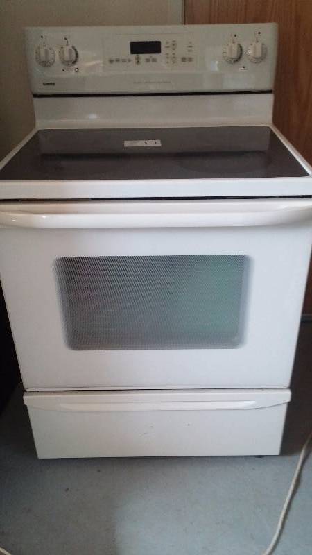 lot 17 image: Kenmore Glass Top Stove - Almond