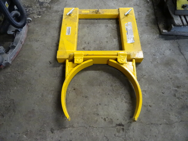 lot 7 image: Global DG Series Drum Grab