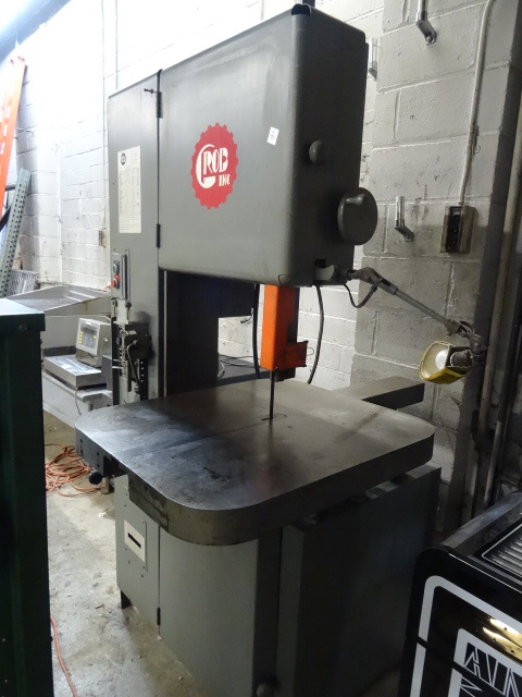 lot 8 image: Grob Inc Model 4V-18 Bandsaw