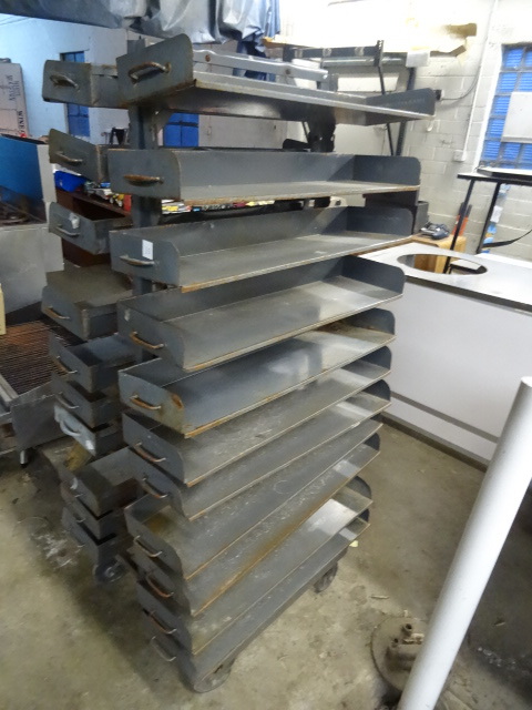 lot 35 image: Metal Shelving Unit on Wheels