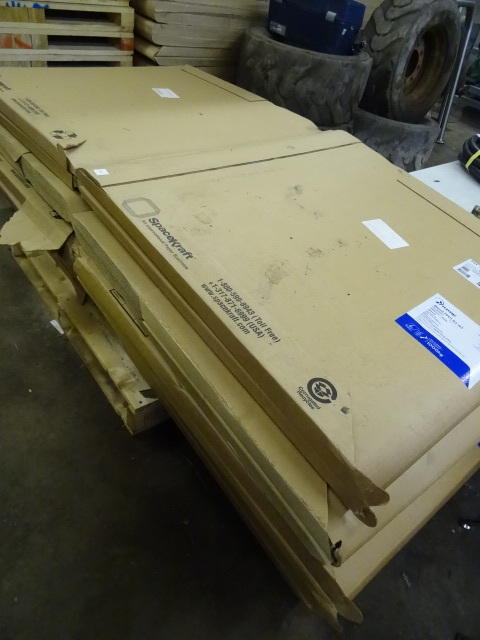 lot 41 image: Space Kraft Gaylords. 1 12 Thick