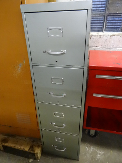 lot 57 image: 15 Metal 4 Drawer File Cabinet