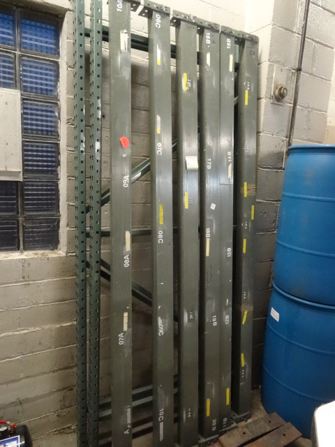 lot 60 image: Pallet Rack Sections 2 Uprights
