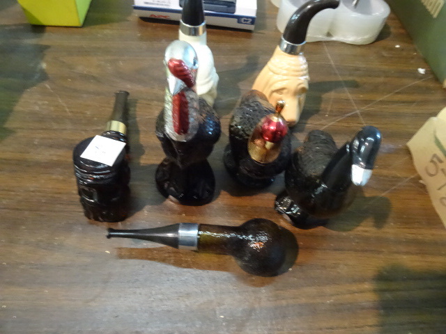lot 84 image: Misc Avon Collectibles