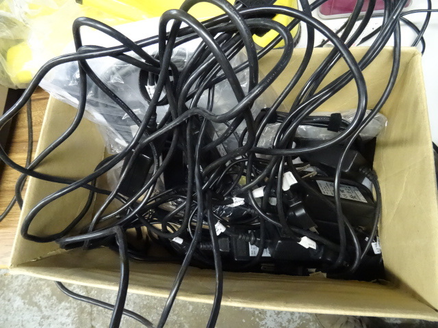 lot 96 image: 12 Volt Power Supplies