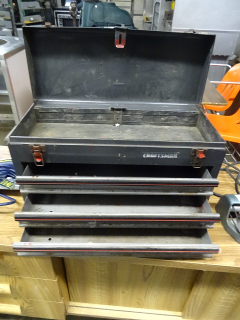 lot 99 image: Craftsman 3 Drawer Tool Box