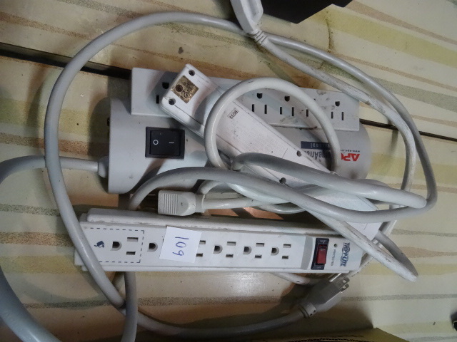 lot 109 image: 4 Outlet Strips