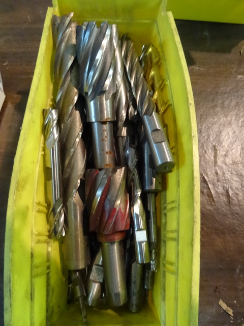 lot 120 image: Bin Full of Misc End Mills