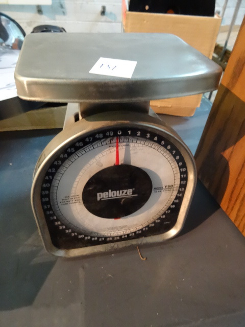 lot 131 image: Pelouze Model X50 Scale 50 lb.