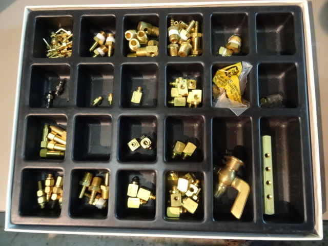 lot 139 image: Clippard Minimatic Fitting Kit 17555
